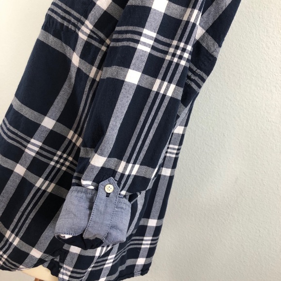 Tommy Hilfiger Plaid Long Sleeve Button Down - Picture 5 of 6